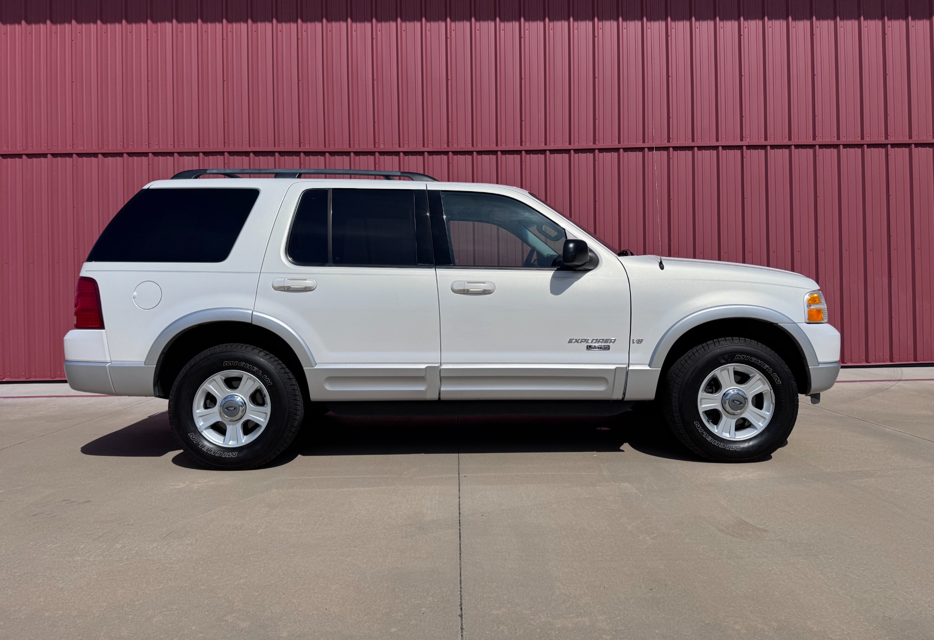 2002 Ford Explorer Limited 4x4's photo