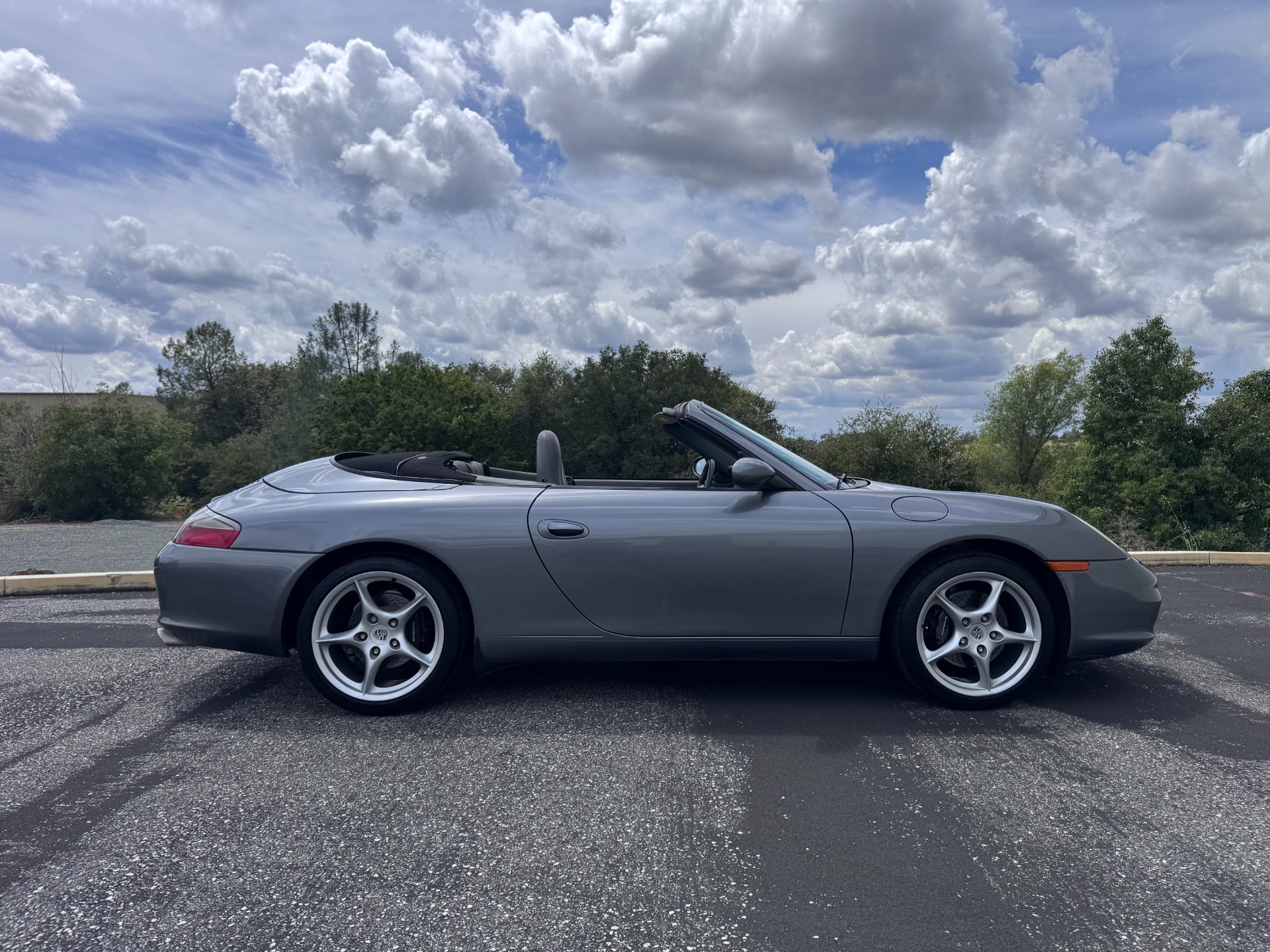 2002 Porsche 911 Carrera Cabriolet's photo