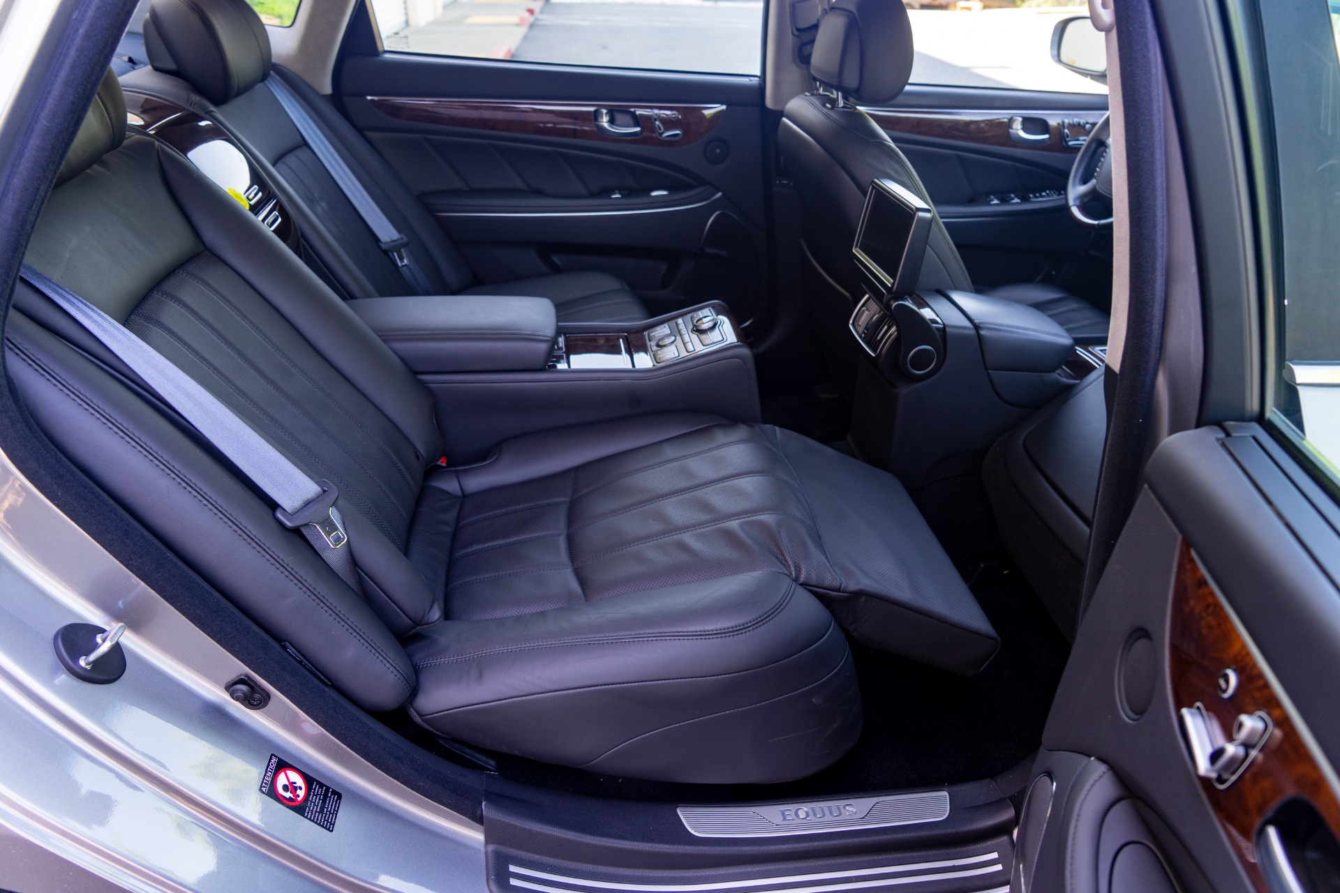 Used 2011 Hyundai Equus Ultimate Package - 1-owner - 35k miles for sale Call for price at RPF Motorcars in Auburn CA 95602 14