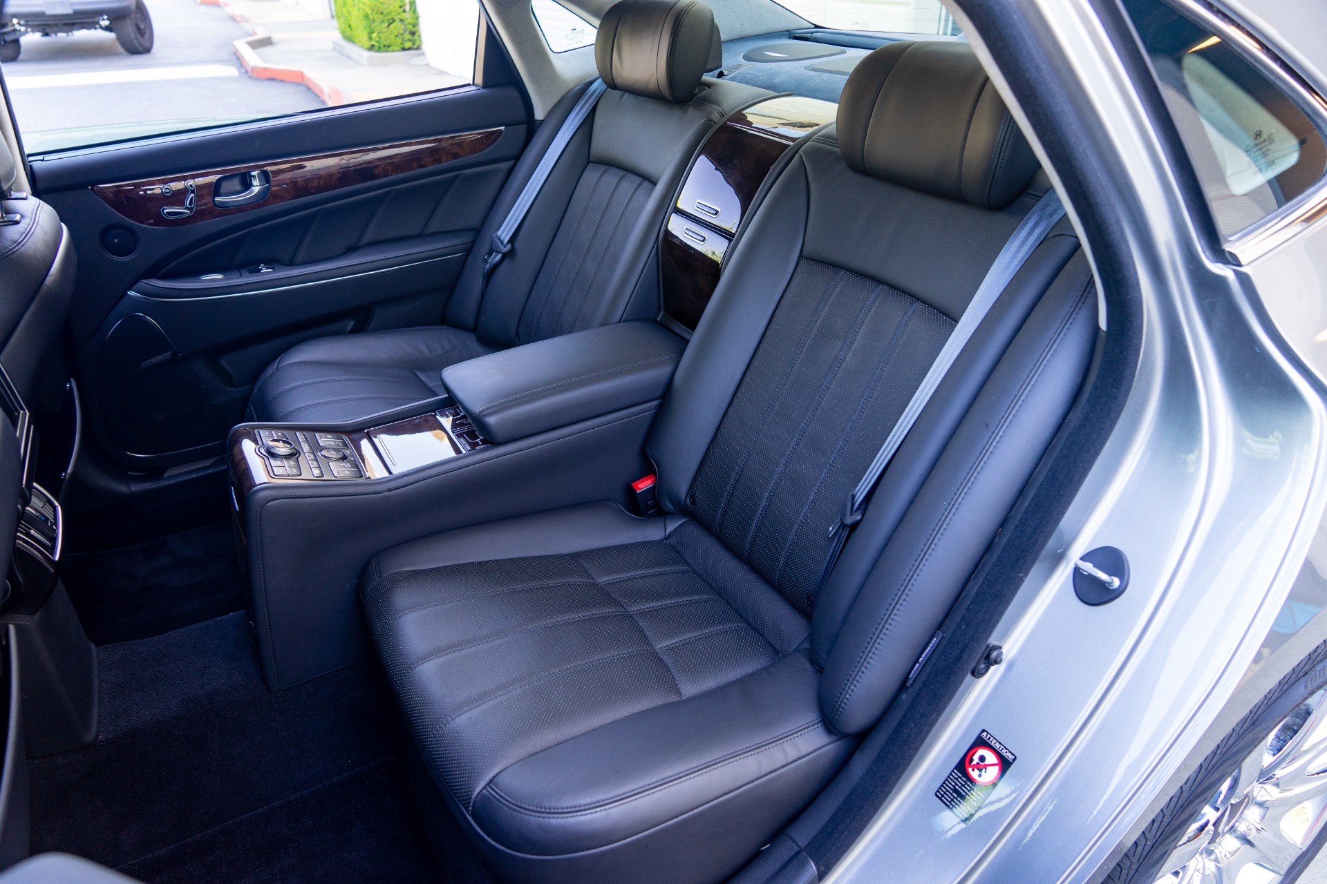 Used 2011 Hyundai Equus Ultimate Package - 1-owner - 35k miles for sale Call for price at RPF Motorcars in Auburn CA 95602 16