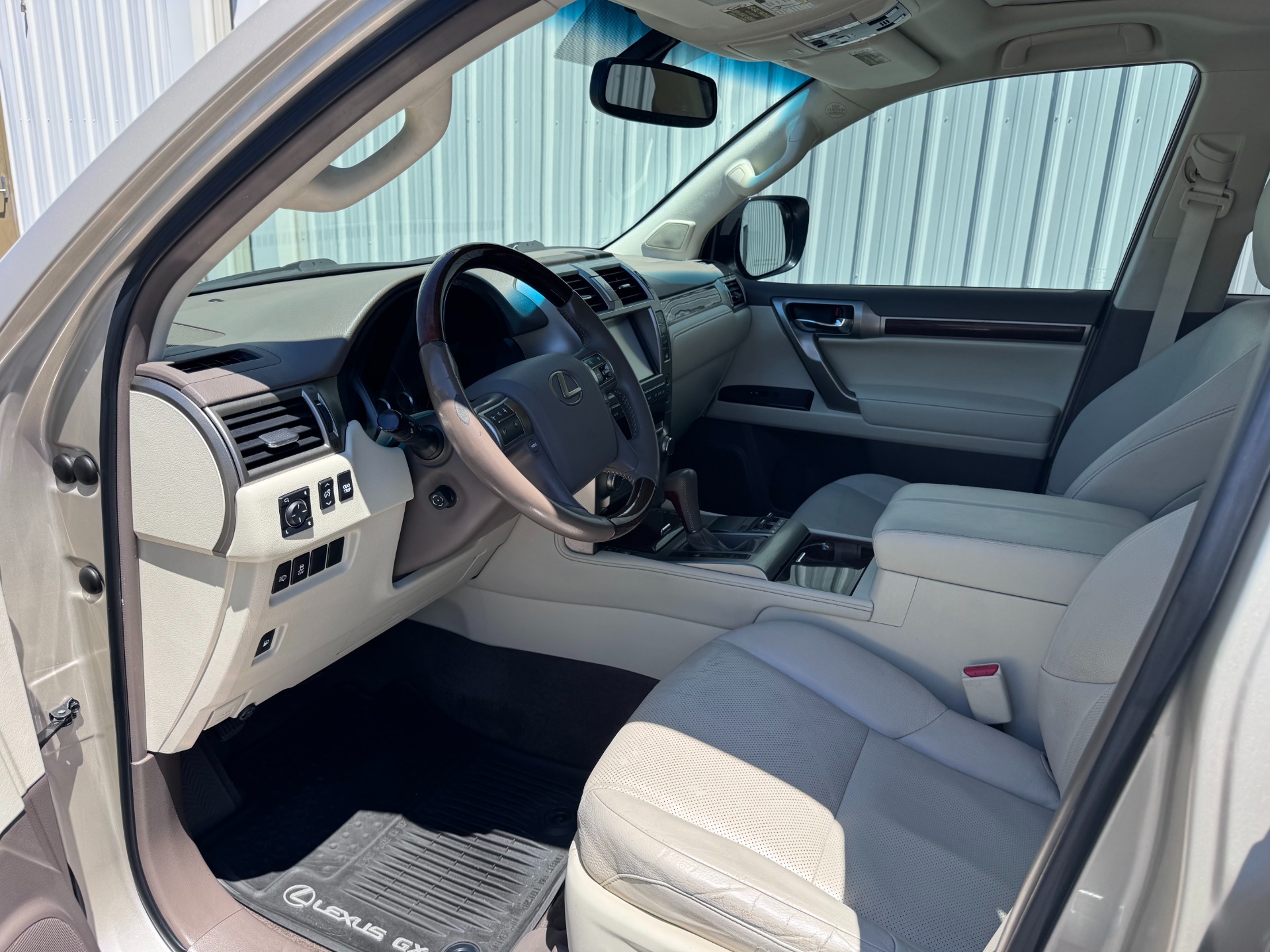 Used 2014 Lexus GX 460 for sale $22,900 at RPF Motorcars in Auburn CA 95602 15