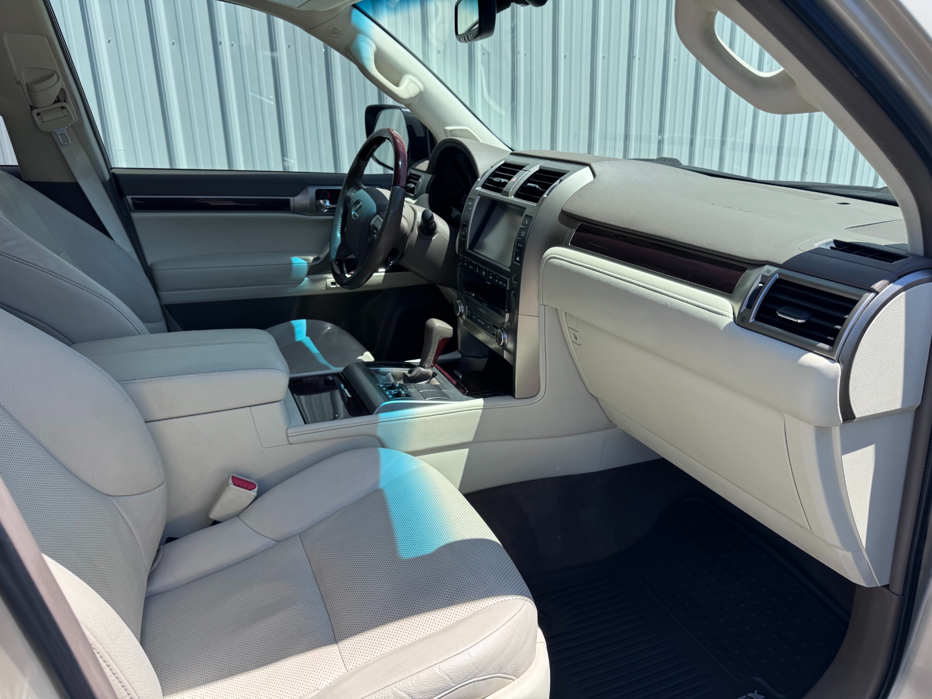 Used 2014 Lexus GX 460 for sale $22,900 at RPF Motorcars in Auburn CA 95602 17