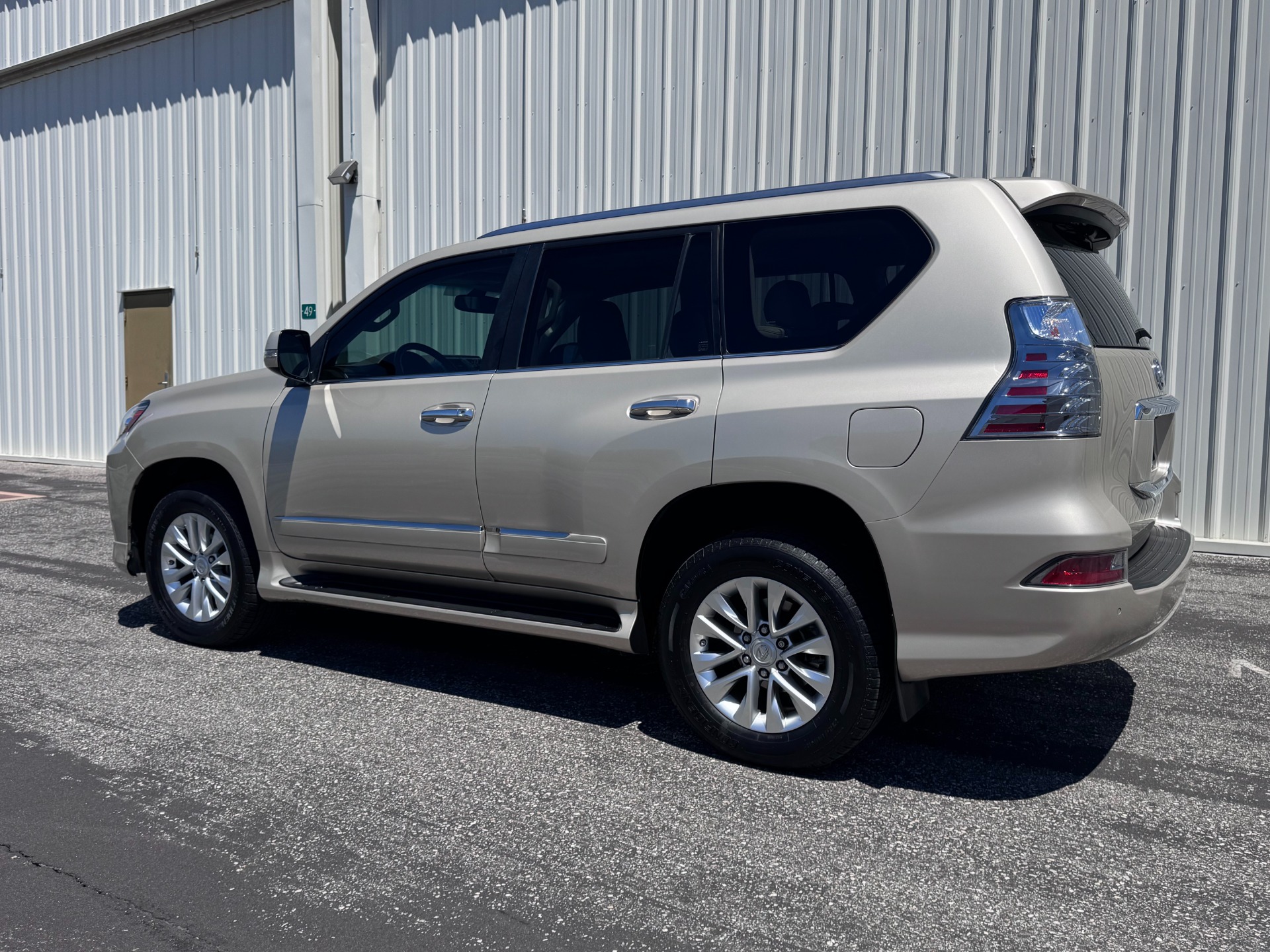 Used 2014 Lexus GX 460 for sale $22,900 at RPF Motorcars in Auburn CA 95602 8
