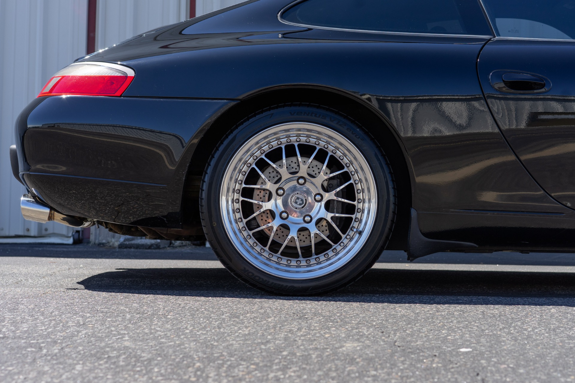 Used 2000 Porsche 911 Carrera for sale $37,900 at RPF Motorcars in Auburn CA 95602 10