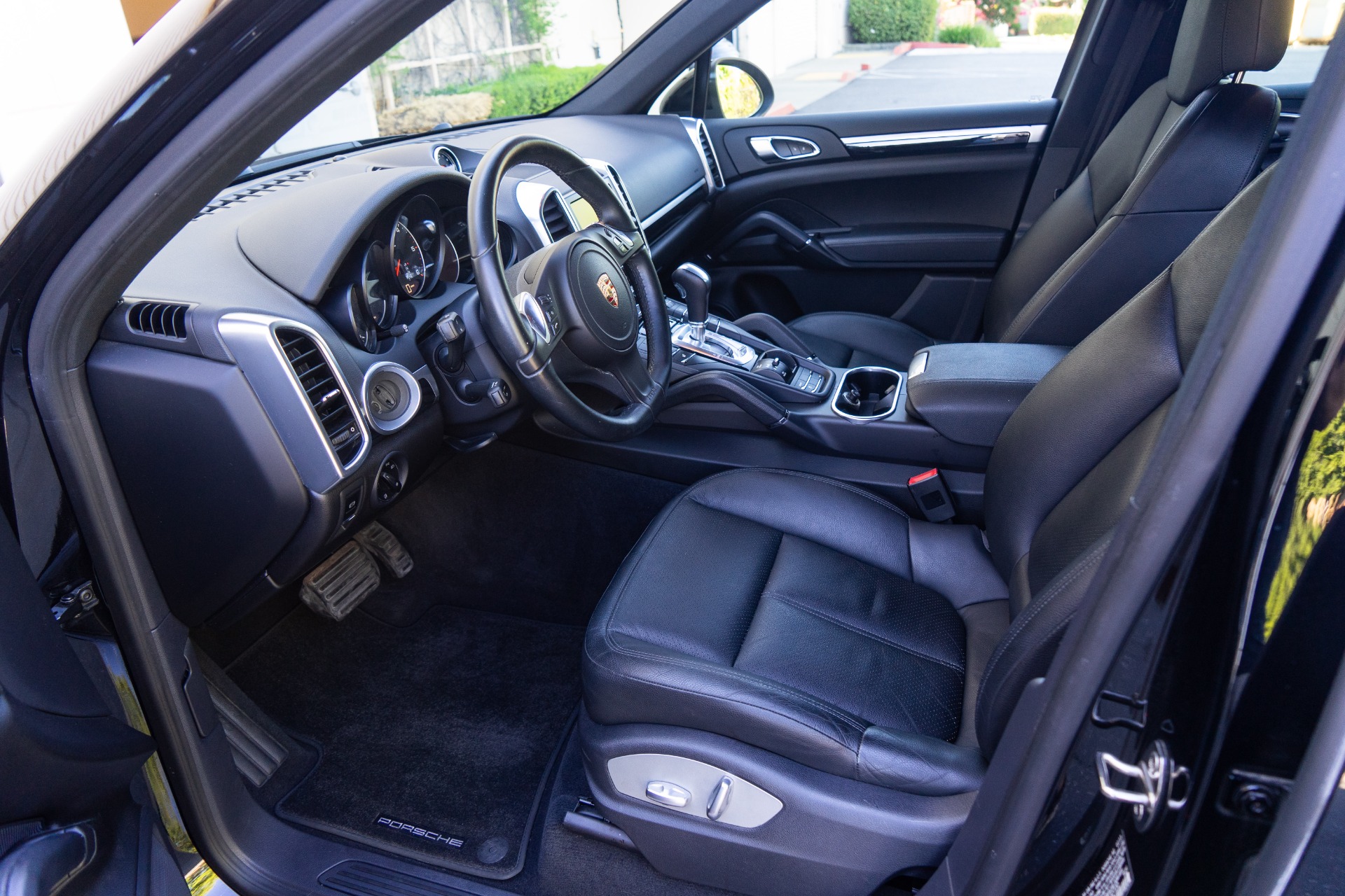 Used 2014 Porsche Cayenne Diesel Diesel for sale $34,800 at RPF Motorcars in Auburn CA 95602 12
