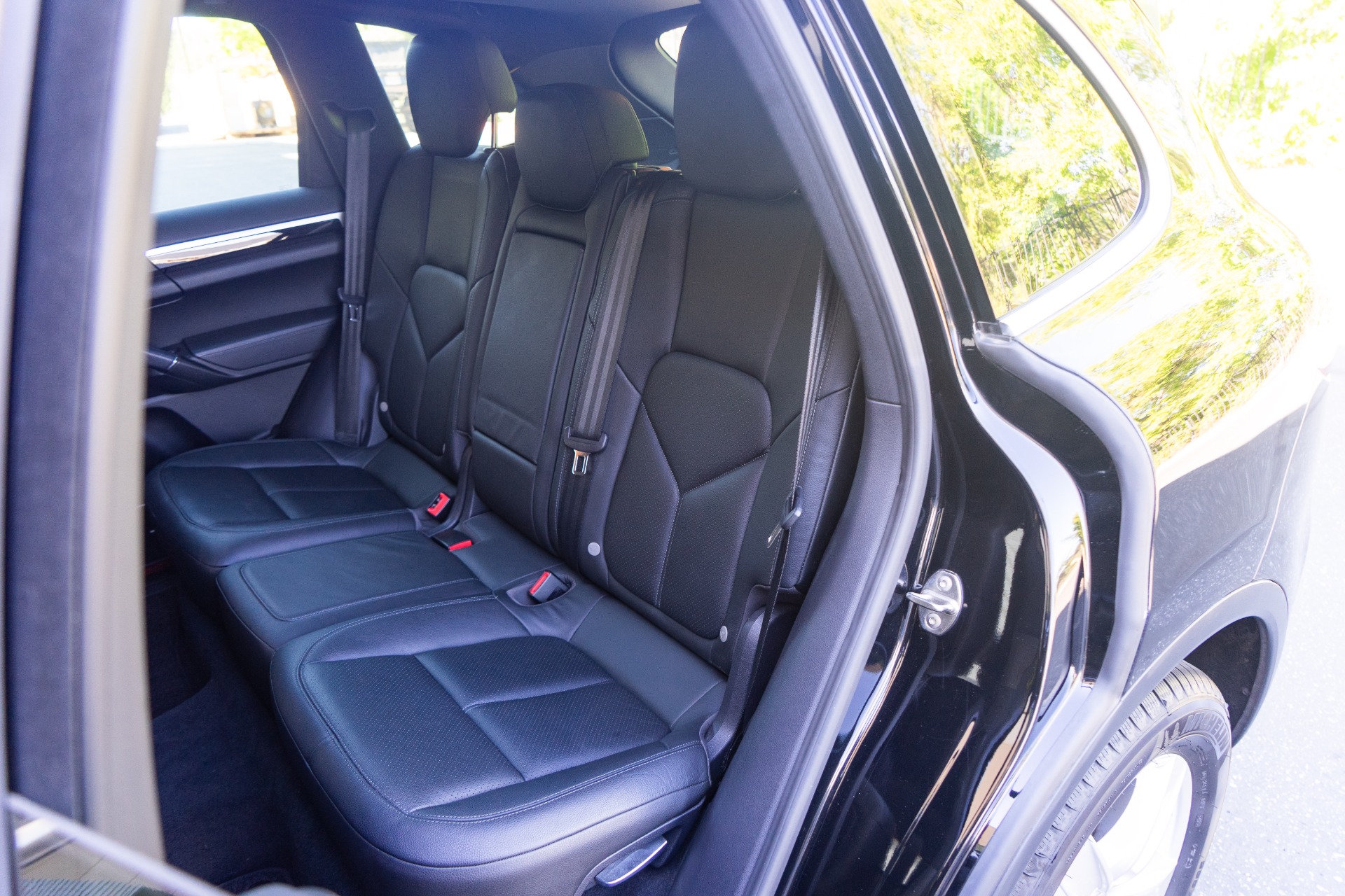 Used 2014 Porsche Cayenne Diesel Diesel for sale $34,800 at RPF Motorcars in Auburn CA 95602 16