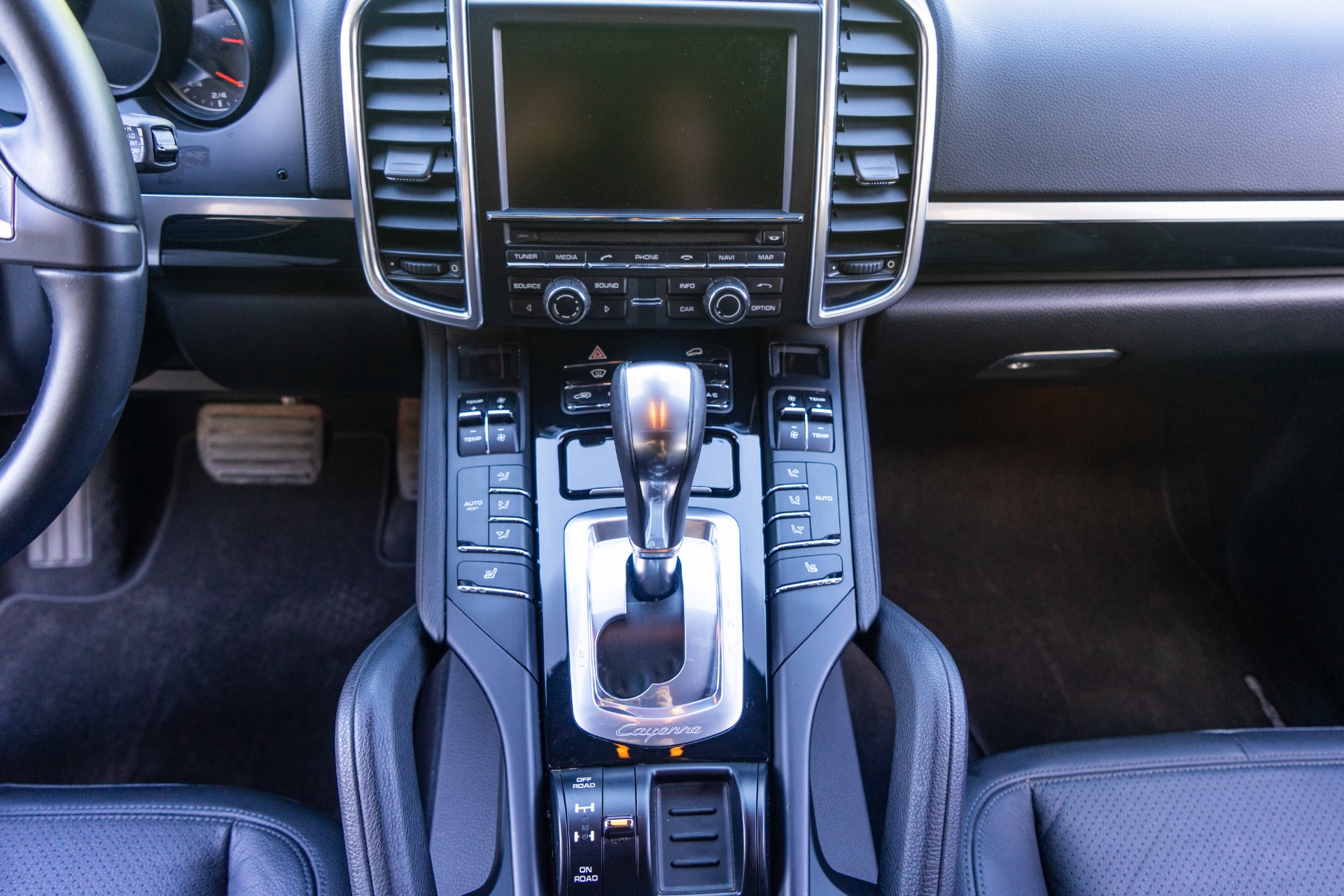 Used 2014 Porsche Cayenne Diesel Diesel for sale $34,800 at RPF Motorcars in Auburn CA 95602 19