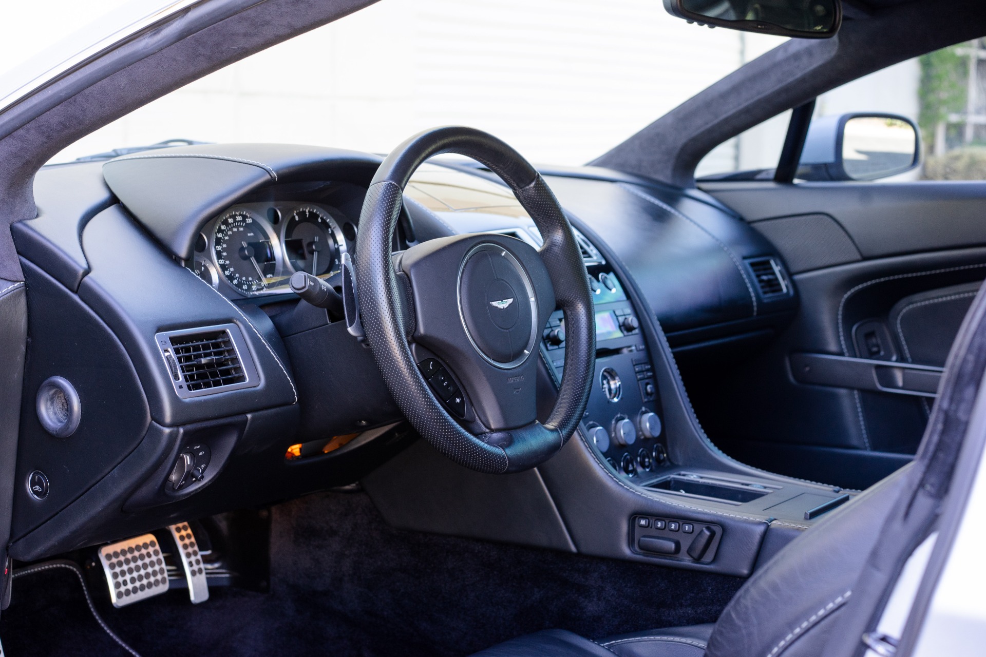 Used 2007 Aston Martin V8 Vantage for sale $38,800 at RPF Motorcars in Auburn CA 95602 11
