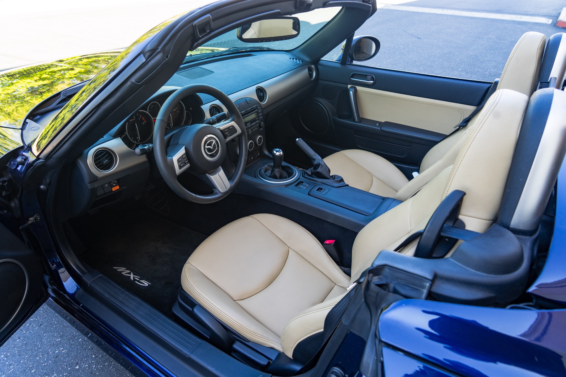 Used 2012 Mazda MX-5 Miata Grand Touring PRHT Grand Touring for sale $22,800 at RPF Motorcars in Auburn CA 95602 17