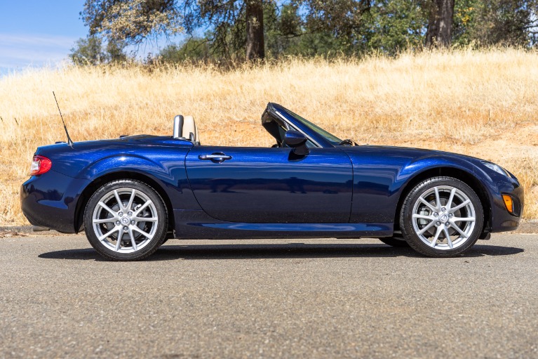 Used 2012 Mazda MX-5 Miata Grand Touring PRHT Grand Touring for sale $22,800 at RPF Motorcars in Auburn CA 95602 2