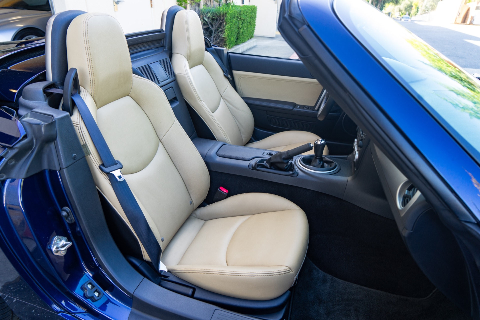 Used 2012 Mazda MX-5 Miata Grand Touring PRHT Grand Touring for sale $22,800 at RPF Motorcars in Auburn CA 95602 20