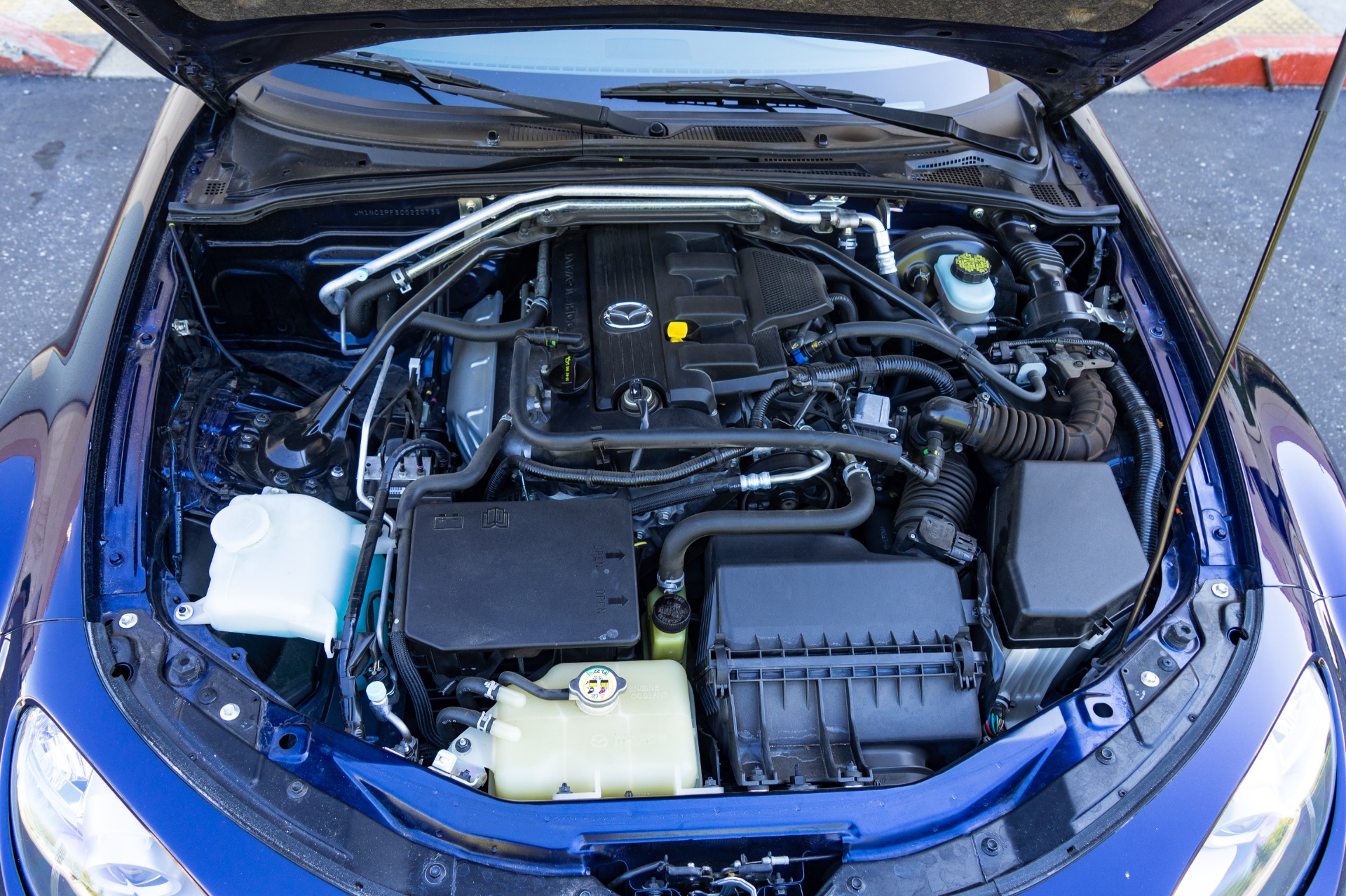 Used 2012 Mazda MX-5 Miata Grand Touring PRHT Grand Touring for sale $22,800 at RPF Motorcars in Auburn CA 95602 24
