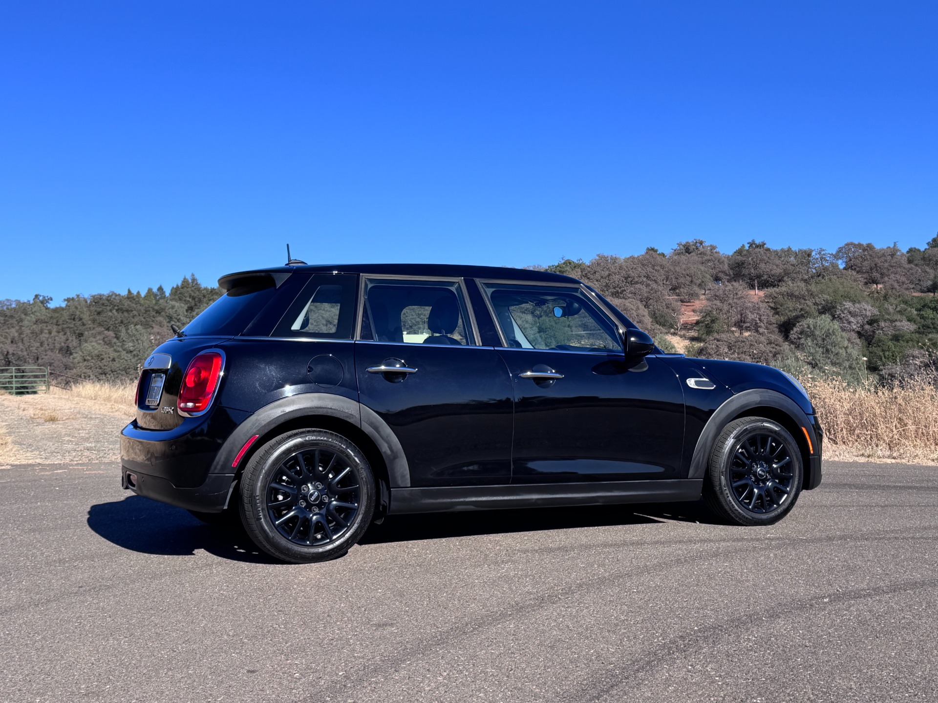 Used 2015 MINI Hardtop 4 Door Cooper for sale $8,800 at RPF Motorcars in Auburn CA 95602 12