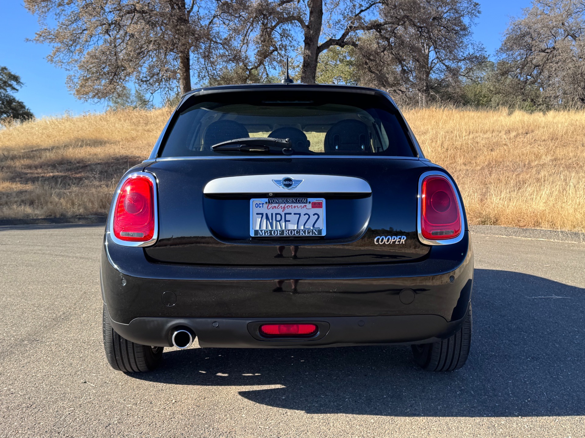 Used 2015 MINI Hardtop 4 Door Cooper for sale $8,800 at RPF Motorcars in Auburn CA 95602 9